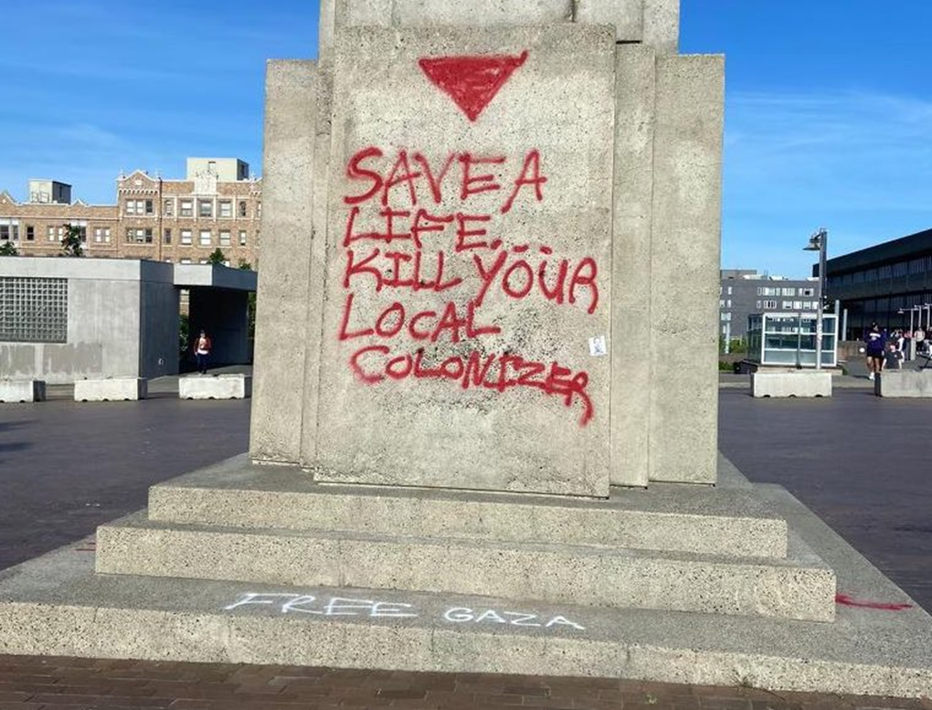 At the&nbsp;University of Washington, a statue of George Washington was spray painted with 'kill your local colonizer.' 